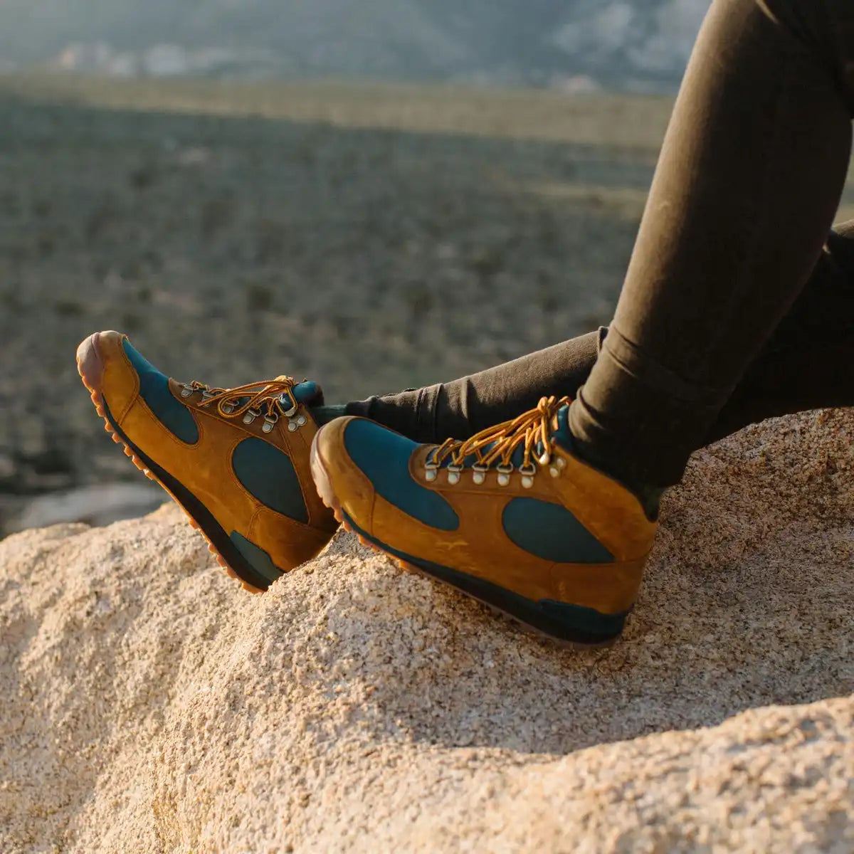Women's Jag Distressed Brown/Deep Teal
