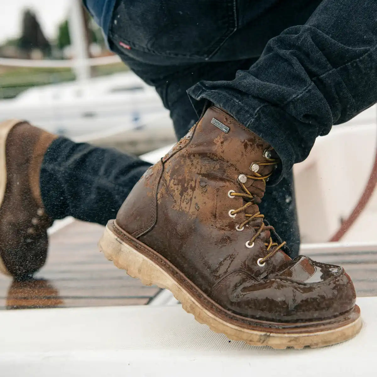 Cedar River Moc Toe 8" Brown AL