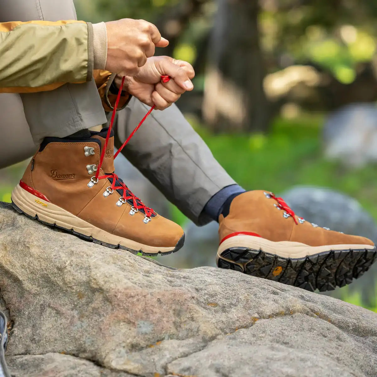 Mountain 600 Leaf 4.5" Grizzly Brown/Rhodo Red GTX W